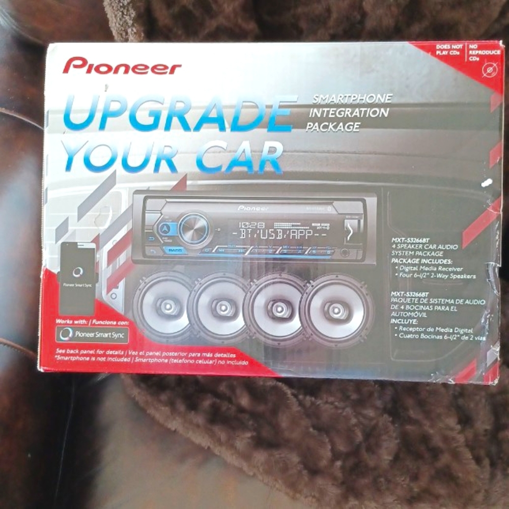 Pioneer radio and speaker set band new in box